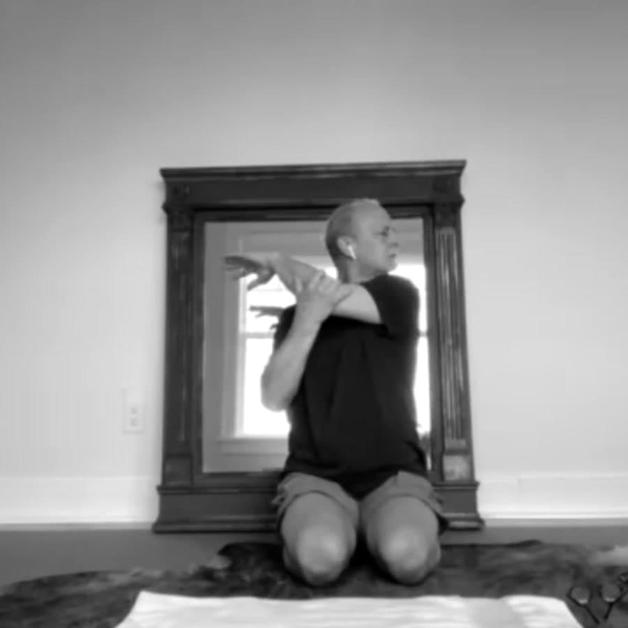 Allen Pittman rotating through the shoulders while kneeling